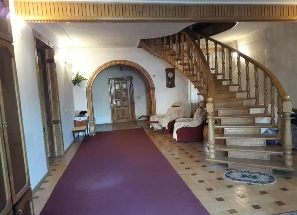 Guli Hotel Gori Eksteriør billede