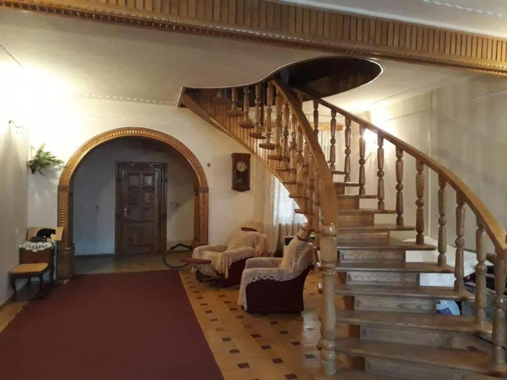 Guli Hotel Gori Eksteriør billede